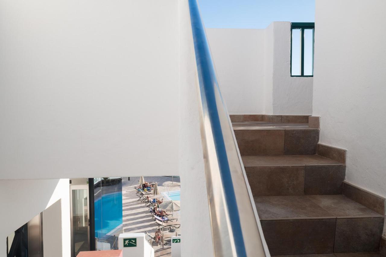 Apartamentos Villa Canaima プエルト・デル・カルメン エクステリア 写真